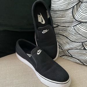Nike Canvas Embroidered Slip-on Shoes